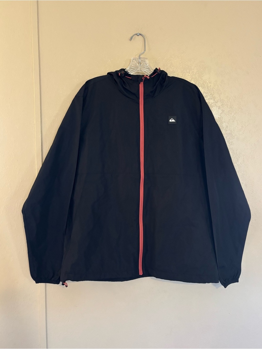 NWT men’s Quiksilver Lightweight Packable Windbreaker sz L